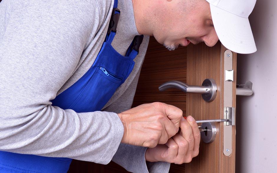 serrurier professionnel tarif Montigny-le-Bretonneux